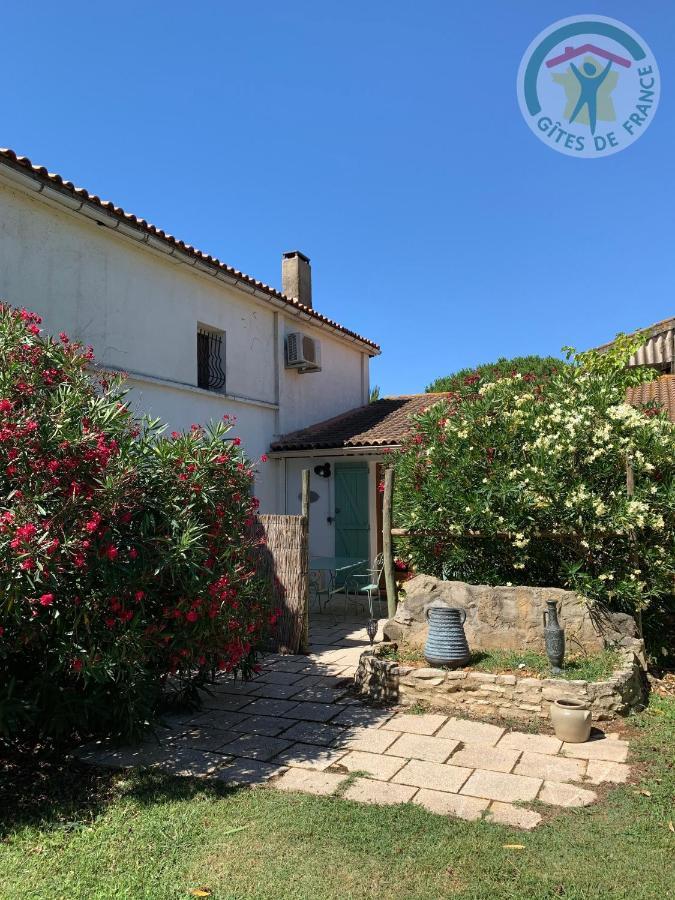 Appartamento Mas De Plisset Saint-Gilles  Esterno foto