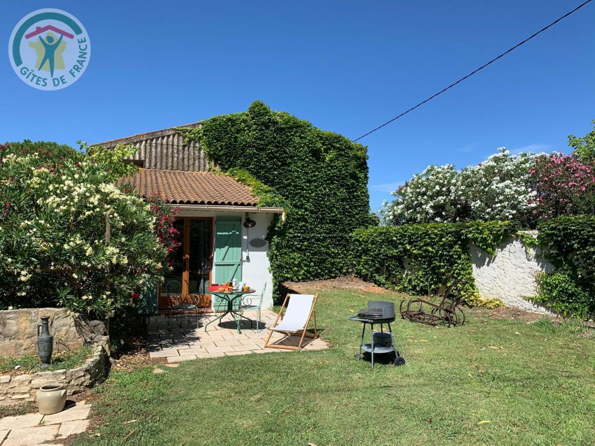 Appartamento Mas De Plisset Saint-Gilles  Esterno foto