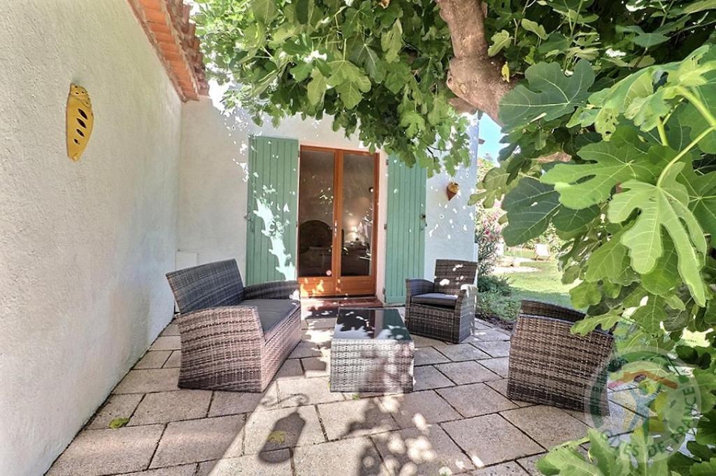 Appartamento Mas De Plisset Saint-Gilles  Esterno foto