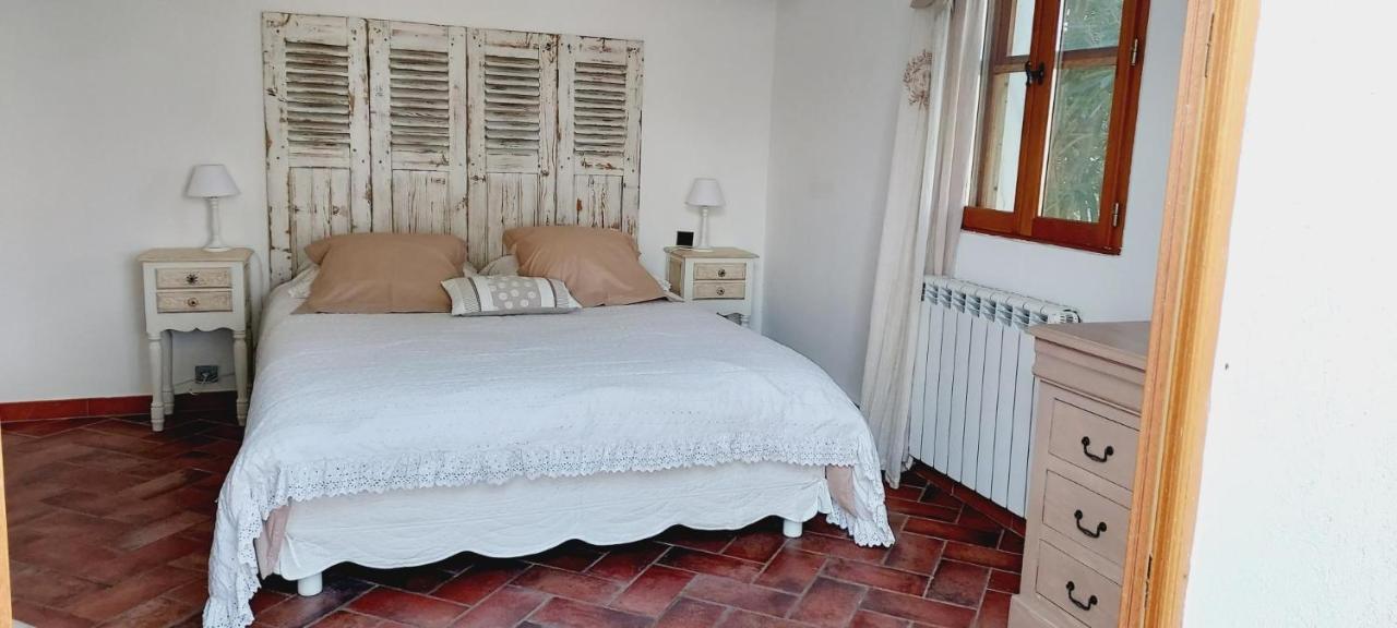Appartamento Mas De Plisset Saint-Gilles  Esterno foto