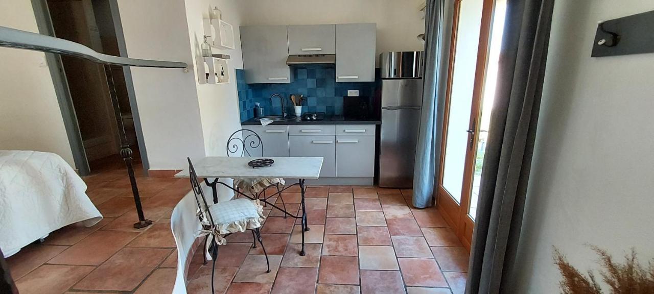 Appartamento Mas De Plisset Saint-Gilles  Esterno foto
