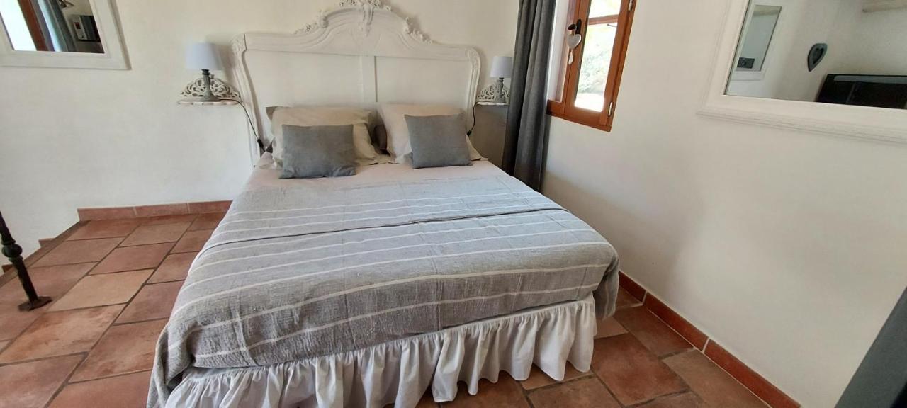 Appartamento Mas De Plisset Saint-Gilles  Esterno foto